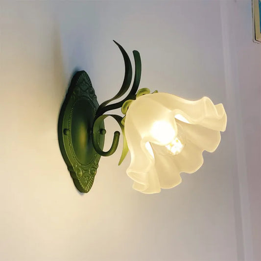 Wandlamp Lelietje — ijzer en acryl, fitting E27 — afbeelding 1