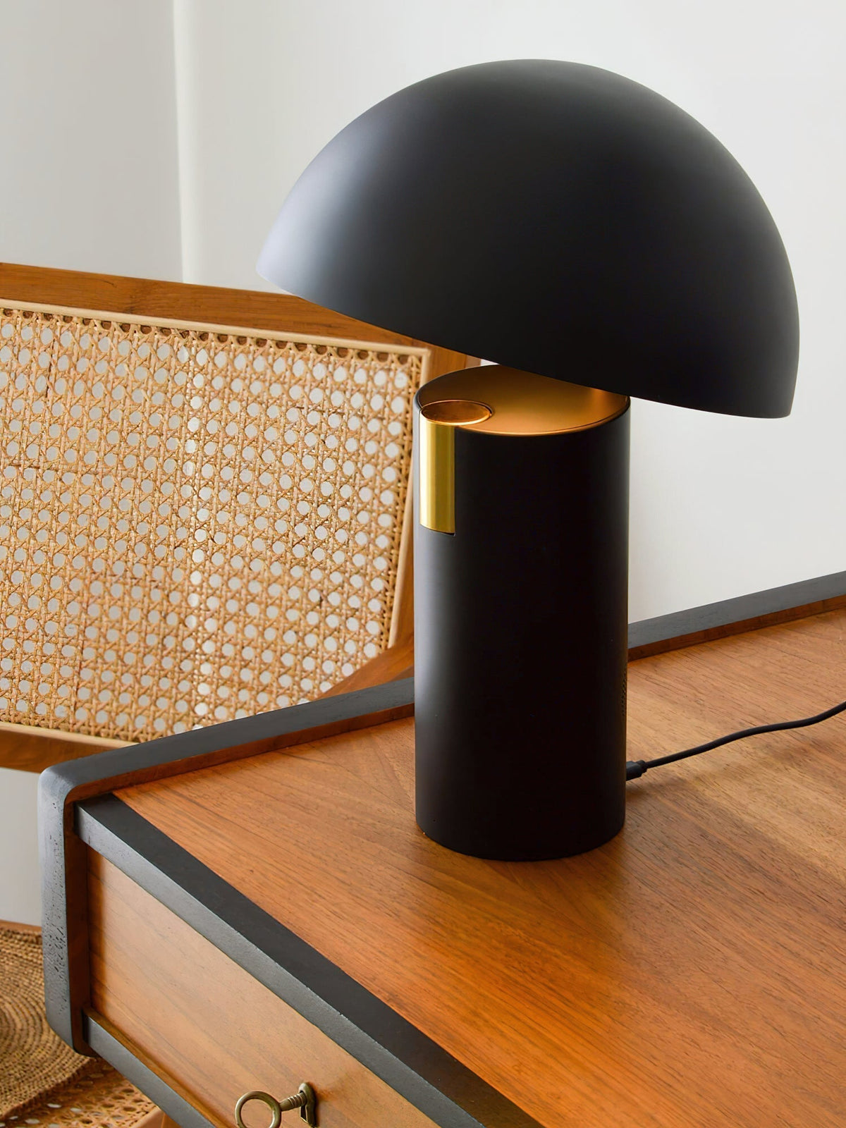 Tafellamp Avo — glas en staal, geïntegreerde LED — afbeelding 2