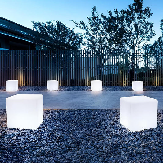 Buitenlamp Kubus — polyetheen, accu, afstandsbediening — afbeelding 1