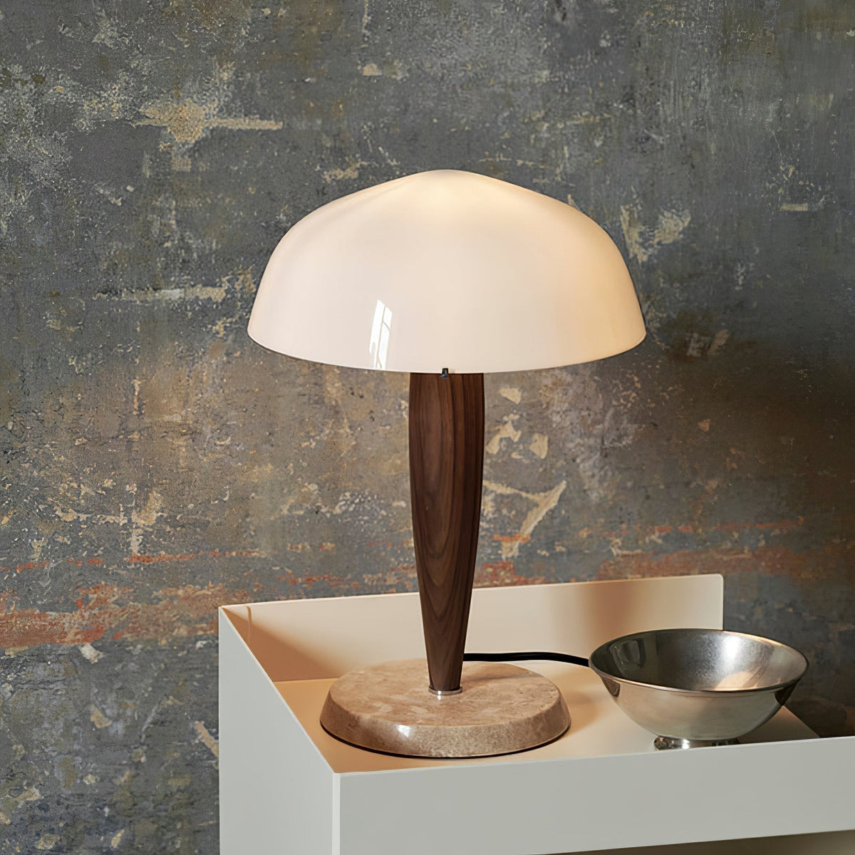 Tafellamp Herman — glas, notenhout en marmer — afbeelding 1