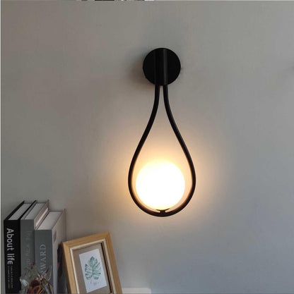 Wandlamp Vormlux Nord — ijzer en glas, zwart of goud — afbeelding 3