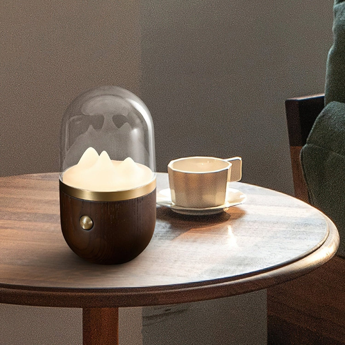 Tafellamp Bergtop — matglas en houten voet — afbeelding 3