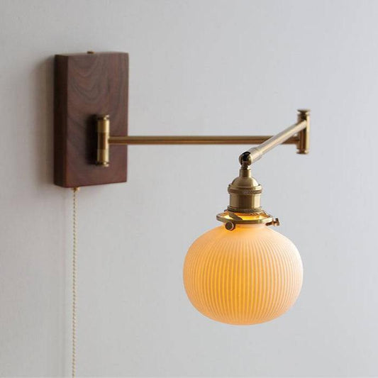 Wandlamp Keramiek — hout en messing, fitting E27 — afbeelding 1