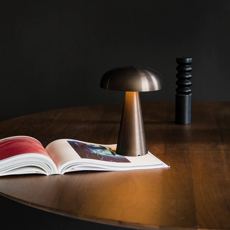 Draadloze tafellamp Como — aanraakdimmer, mat goud — afbeelding 2